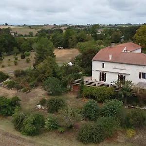 Bed and breakfast Au Mas De Prunac, Villeneuve-sur-Vere